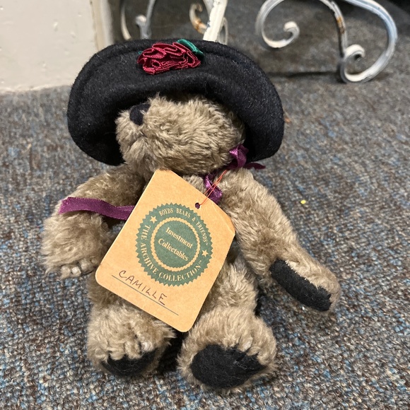 Boyd’s bear - Picture 1 of 1
